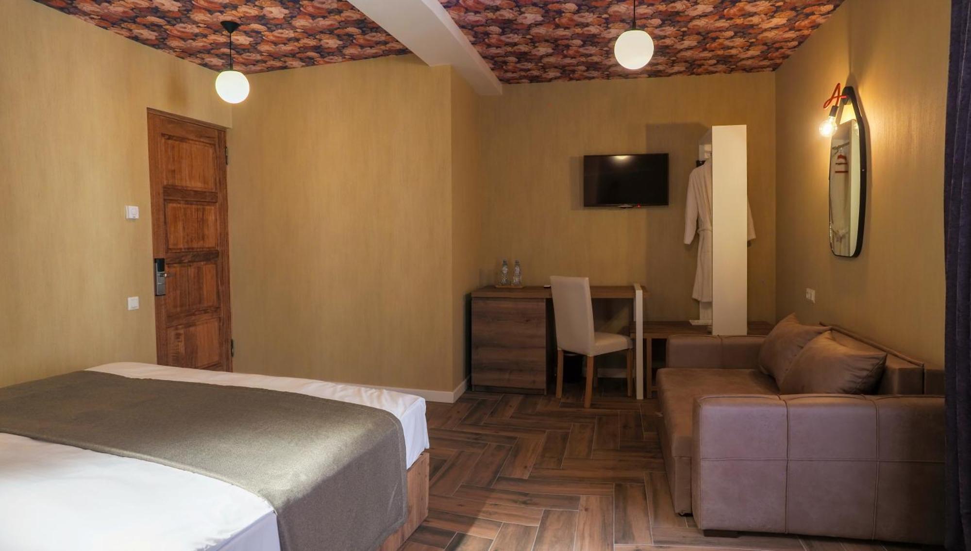 Hotel Hills In Old Tiflis Dış mekan fotoğraf